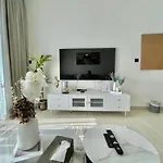 Smart Home 1Br In Jvc With Premium Furniture
