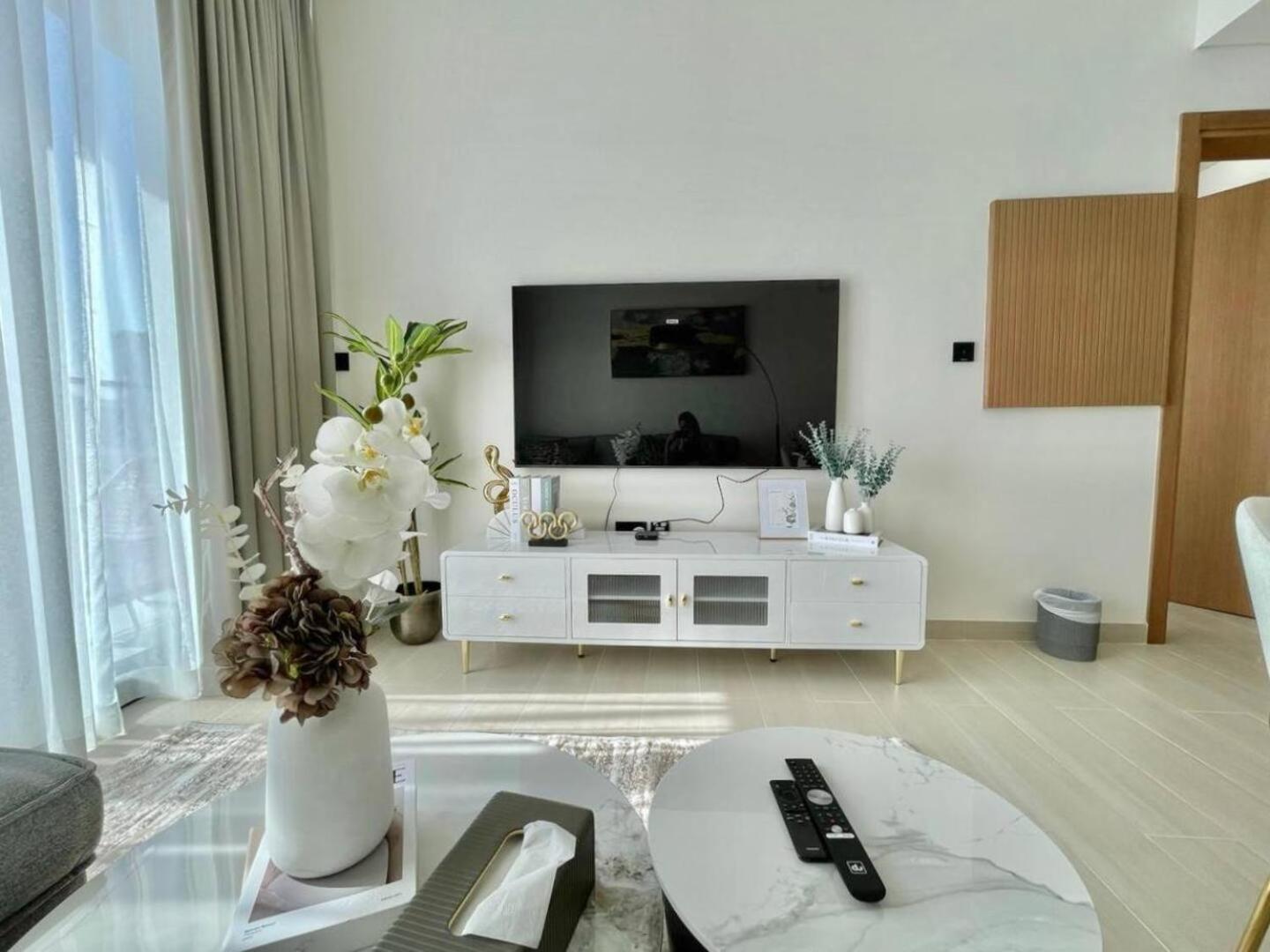 Smart 1br In Jvc With Premium Furniture Apartment