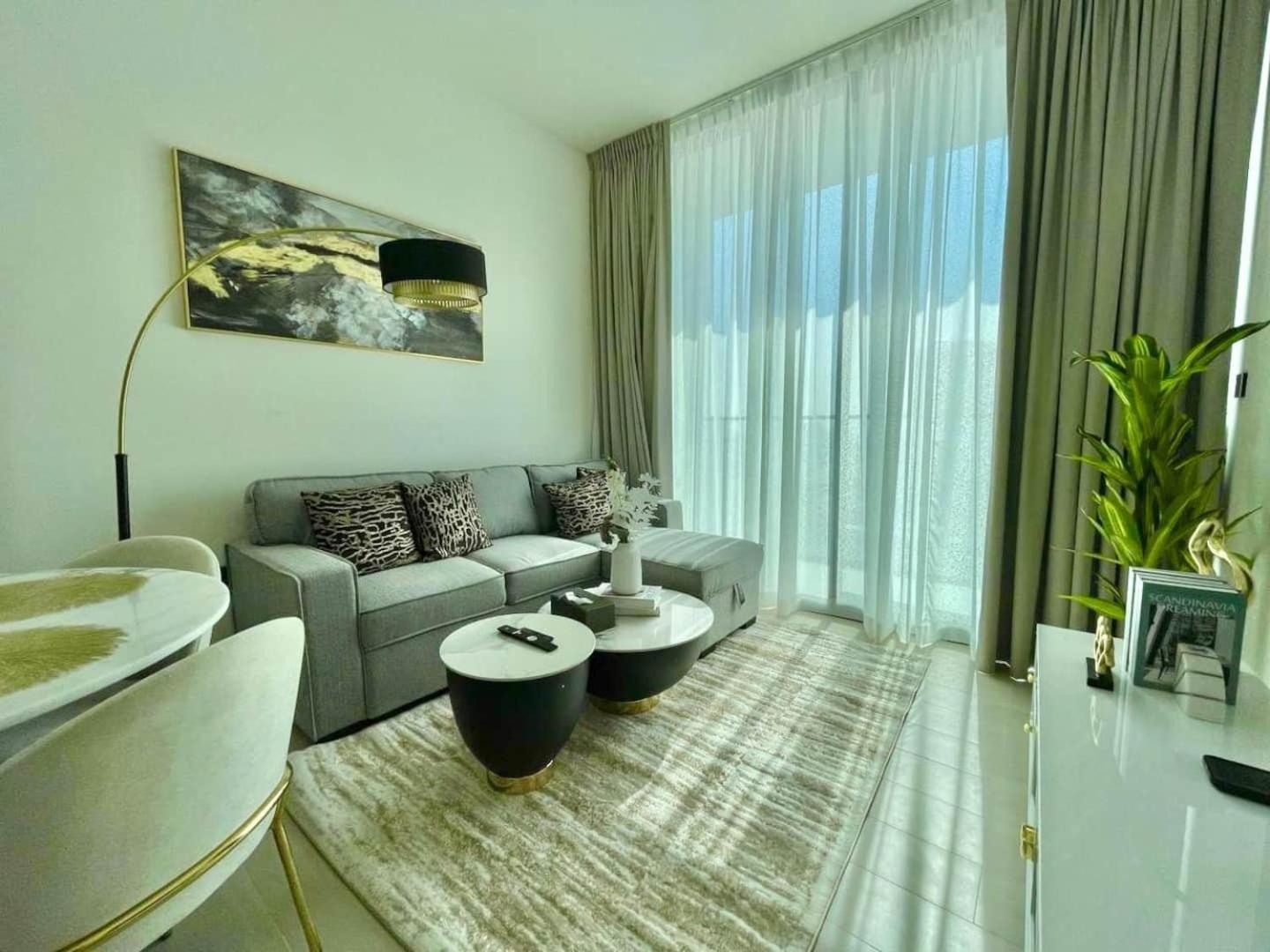 Smart 1br In Jvc With Premium Furniture Apartment